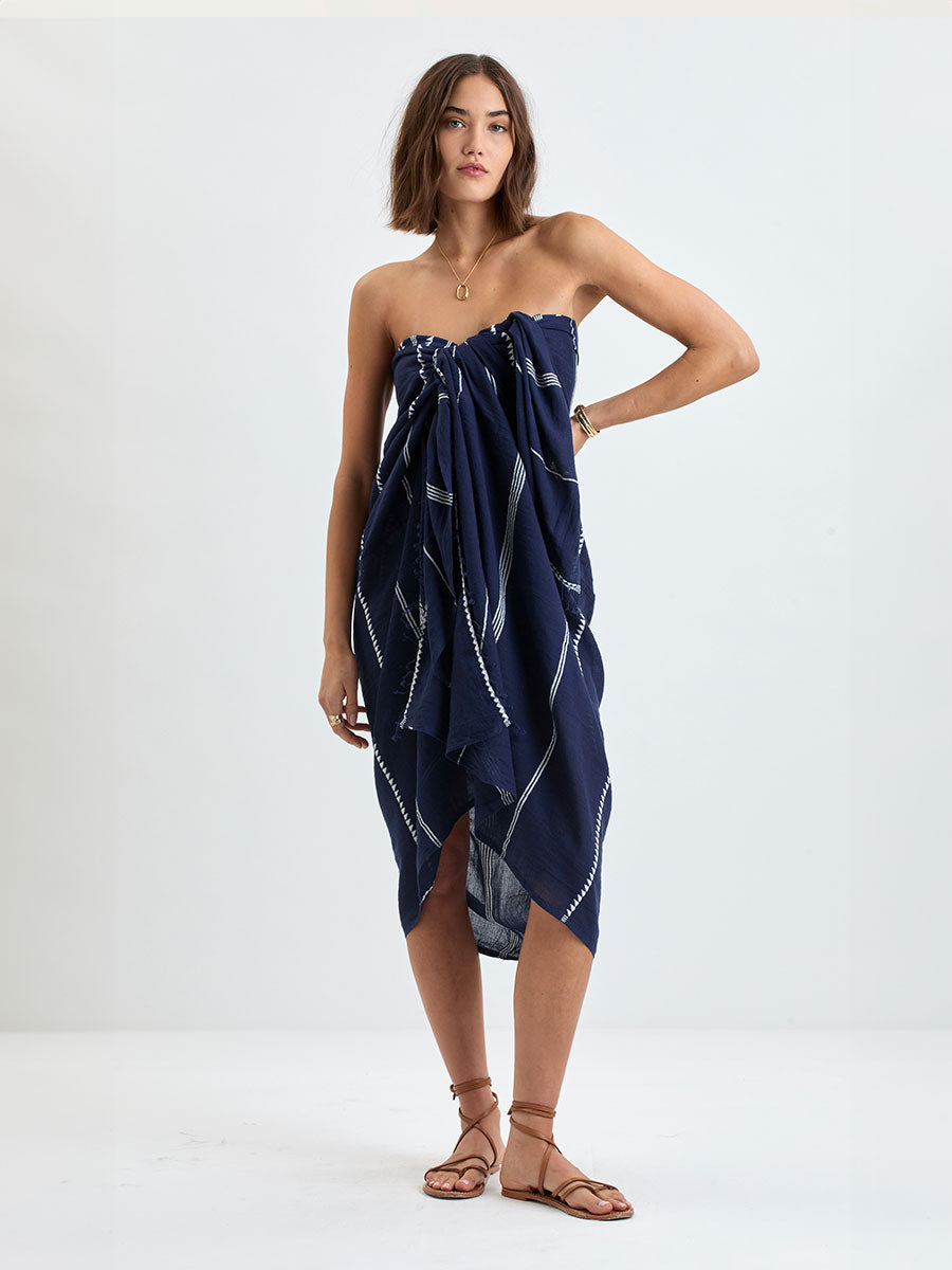 Talaki Sarong - Nunu Navy, in Cotton - Size One Size - Lightweight Fabric - Hand-woven in Ethiopia - lemlem